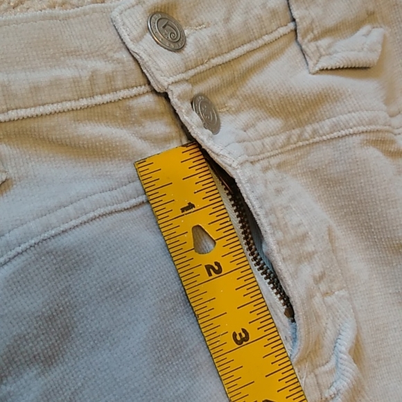 Junior Corduroy Skirt. Jalate Jeans Wear. Size 5/6. Color: Beige. - Picture 5 of 5